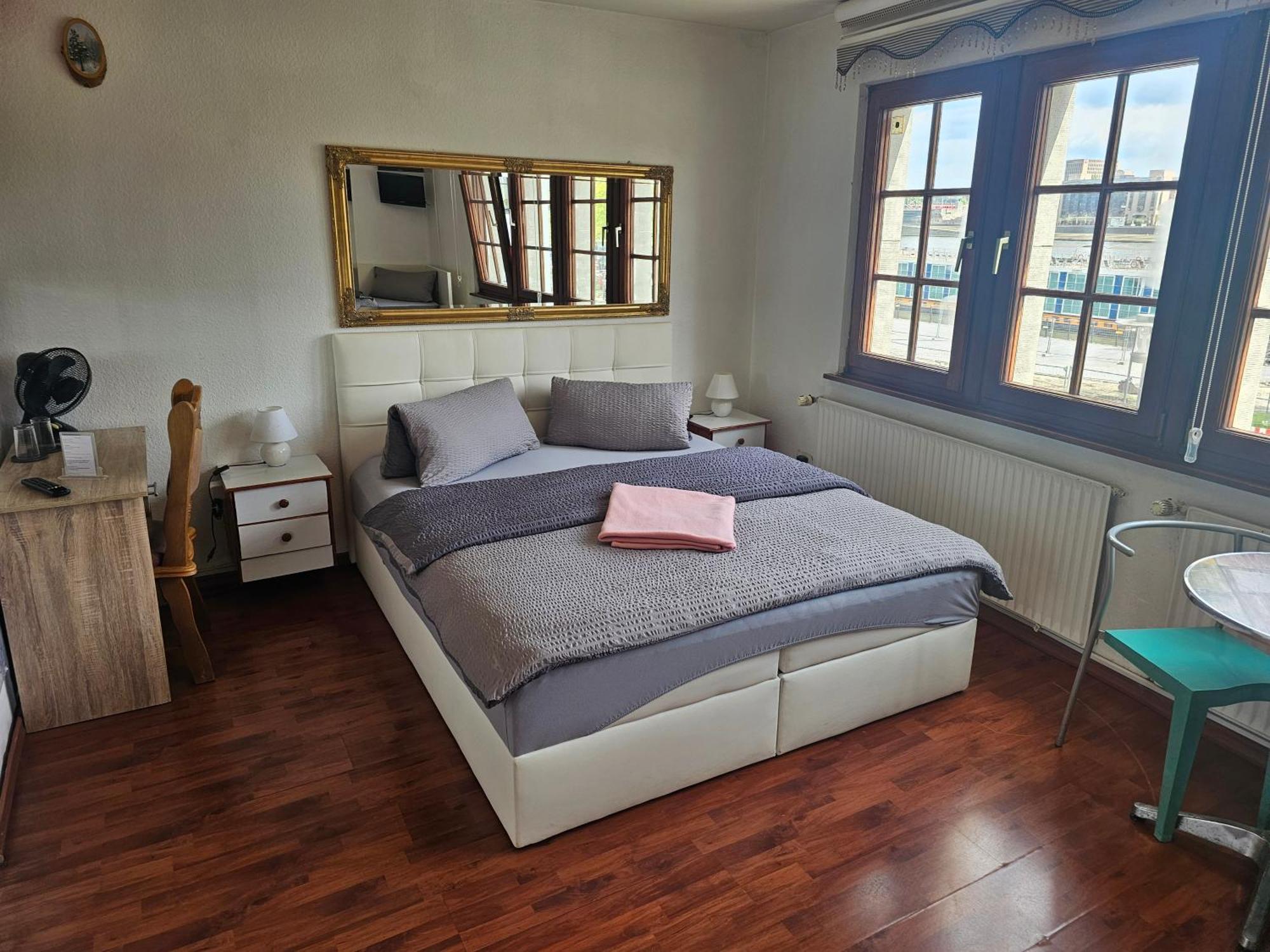 Double Room,1580154666:JPEG